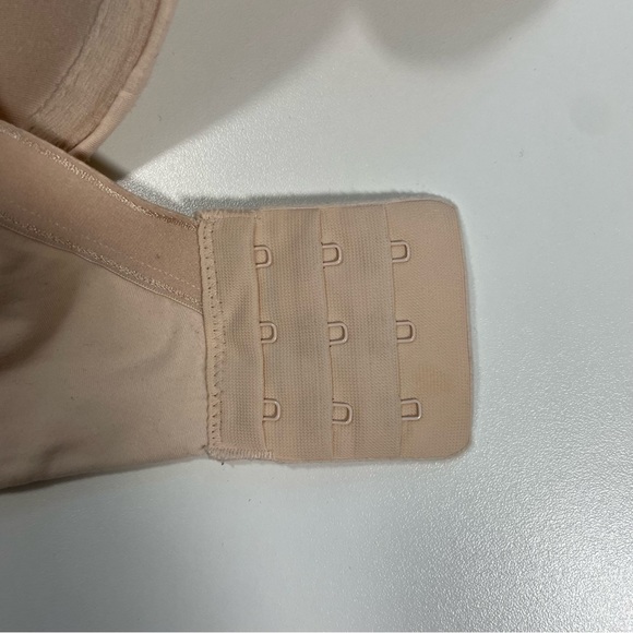 Soma Embraceable T-Shirt Bra - Picture 8 of 9